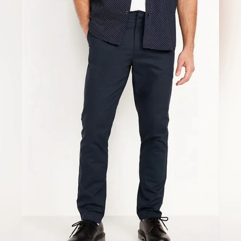 Old Navy Men's Dark Blue‎ Ultimate Slim Chinos - Size 32x32